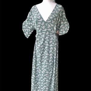 New! Beautiful wrap Dress